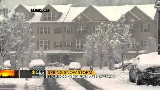 Snowstorm blasts Midwest, Mid-Atlantic