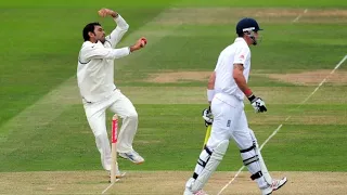 ms dhoni Bowling at the frist time against West Indies