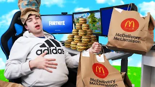 Every death I EAT FOOD From MCDONALDS In Fortnite