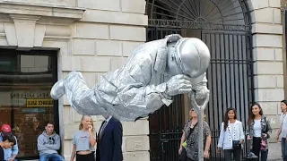 Silver man | London street performer | floating and levitating trick