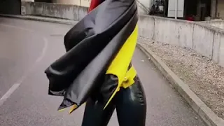 Can we spin back to 2019?  Batgirl cosplay