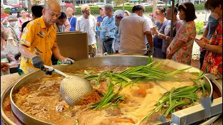 Sold Out In 2 Hours! Long Queue Famous Chef Fried Lots of Pig Leg | Thai Street Food