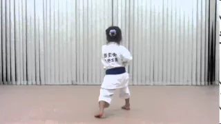 KARATE JKA Heian nidan by 5 year old girl