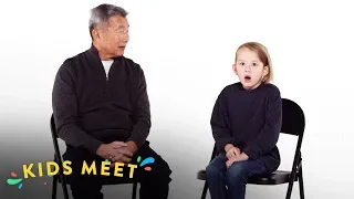 Desmond Meets A Survivor of the Japanese-American Internment | Kids Meet | HiHo Kids