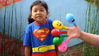 Keysha Bermain Mengisi Air Dalam Balon Daddy Finger Nursery Rhymes | Learn Colors With Balloons