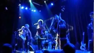 группа ФРУКТЫ - Umbrella (live 17/01/2013 Б2)