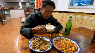 騎行內蒙古來到蒙古國邊界，90公里很輕鬆到達，點了兩個菜太餓了
