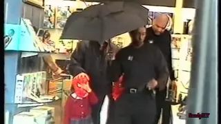Michael Jackson - Shopping with his kids