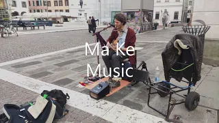 "Where is my mind" by Pixies One Mark Band live busking in Padova