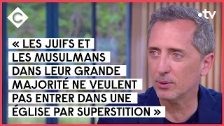 Religions : Gad Elmaleh n'a pas peur des sujets qui fâchent - C à vous - 18/05/2022