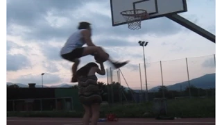 5'7 white kid monster dunks OVER A PERSON!!