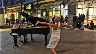 When the Dancer crashes the Street Piano! – Stuttgart