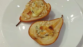 Baked pears with Gorgonzola, Nuts e Honey Recipe I Baked Pears - Autumn Dessert