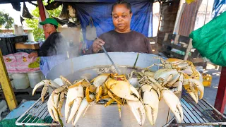 Jamaican Street Food in Kingston!! 🦀SPICY CRAB POT + Jerk Pan Chicken in Jamaica 🇯🇲