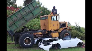 Crushing Cars with the FIRST Monster truck! Flat like a G6!