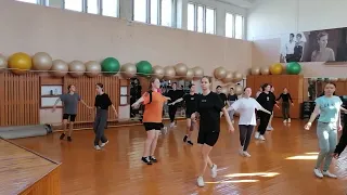 «Танцевальная аэробика": учебное занятие со студентами спецмедгруппы