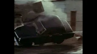 Выстрел в гробу (1993) - car chase scene (перезалив)