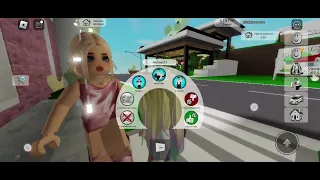 Me transformé en una YouTuber en Roblox Y salió Mal