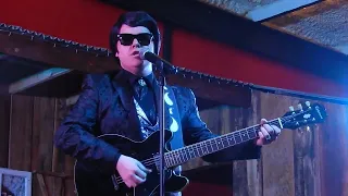 Radney Pennington as Roy Orbison - Pretty Woman - Blast From The Past - May 14, 2022