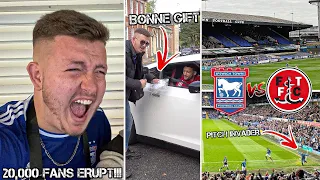 IPSWICH TOWN VS FLEETWOOD TOWN | 2-1 | 93RD MINUTE MAYHEM, PRESENT FOR BONNE & PITCH INVADER!!!