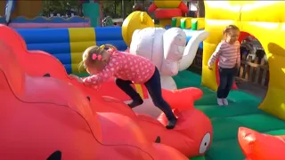 Алиса в парке развлечений Челябинск!! Alice plays in the Park with your favorite toys for children