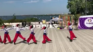 Народный танец Гопак.
