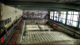 LOST PLACE - Riesen SCHWIMMHALLE gefunden! | #UrbexAdventure