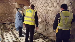 Boeing 747-400 Main Deck cargo loading