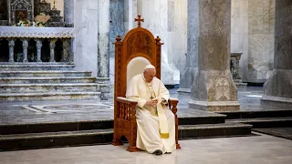 John MacArthur : The pope and Catholicism