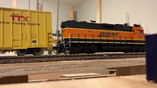 HO scale BNSF GP38-2 switching