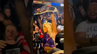 Charlotte Flair beats Ronda Rousey to win SmackDown Women's Championship after surprise return