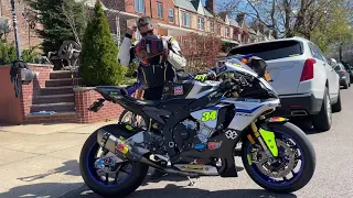 YAMAHA R1M Warm up Akrapovic Exhurst sound