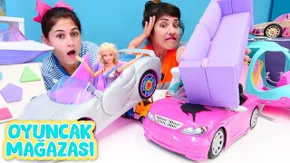 Kız oyunları! Oyuncak mağazası - Ümit, Barbie için yeni araba alıyor!