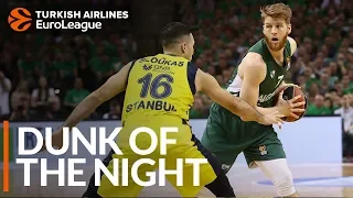 Dunk of the Night: Thomas Walkup, Zalgiris Kaunas