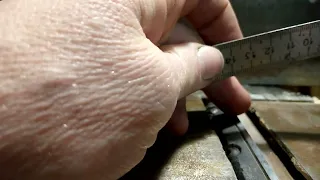 Как правильно выставить ножи на фуганке ?