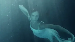 Underwater photography with Ballet Dancers video process Sony alpha camera with Ikelight  housing