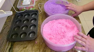 Making Flirtatious Bath Fizzers (recipe included)