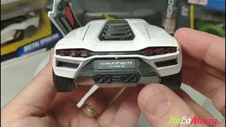 Bburago 1:24 Lamborghini Countach LPI 800-4