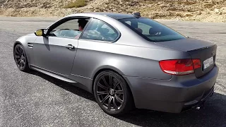 STOCK BMW E92 M3 DOING DONUTS
