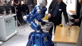 Robot filling a glass
