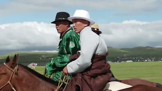 Horse racing day in Mongolia (Naadam festival)