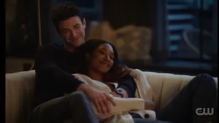 The Flash 8x20 Finale Ending Barry and Iris on couch / Negative speedforce chose New Avatar