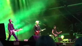 The Offspring - seven nation army cover (Live at Lokerse feesten 2017)