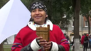Теплая эквадорская песенка,  в осеннем холодном Российском городе. Еn las Alturas ~ Ecuador Spirit