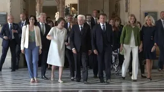 Mattarella e Macron al Louvre inaugurano mostra "Napoli a Parigi"