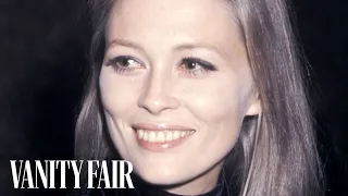 Faye Dunaway - The Secrets to Her Unique Fashion & Style on Vanity Fair Hollywood Style Star