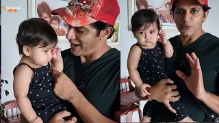 Hug Training Is In Progress😃 Karanvir Bohra With His Third Baby Girl Gia Vanessa Snow Bohra! #Shorts