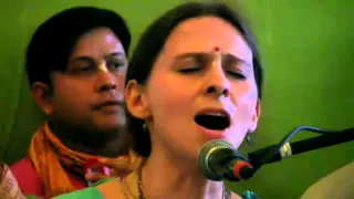 Padmarani Devi Dasi | ISKCON Mayapur Kirtan Mela 2016 | Day 2 Kirtan