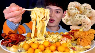 ASMR 크림치즈 까르보나라 미니감자볼 자메이카 통다리구이 소떡소떡 먹방! Cheese Carbonara With Fried Potato Grilled chicken MuKBang