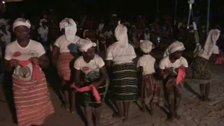 Prestation des petits enfants aux 20 ans de la cellule de prière papa Norbert 17 fév 2018